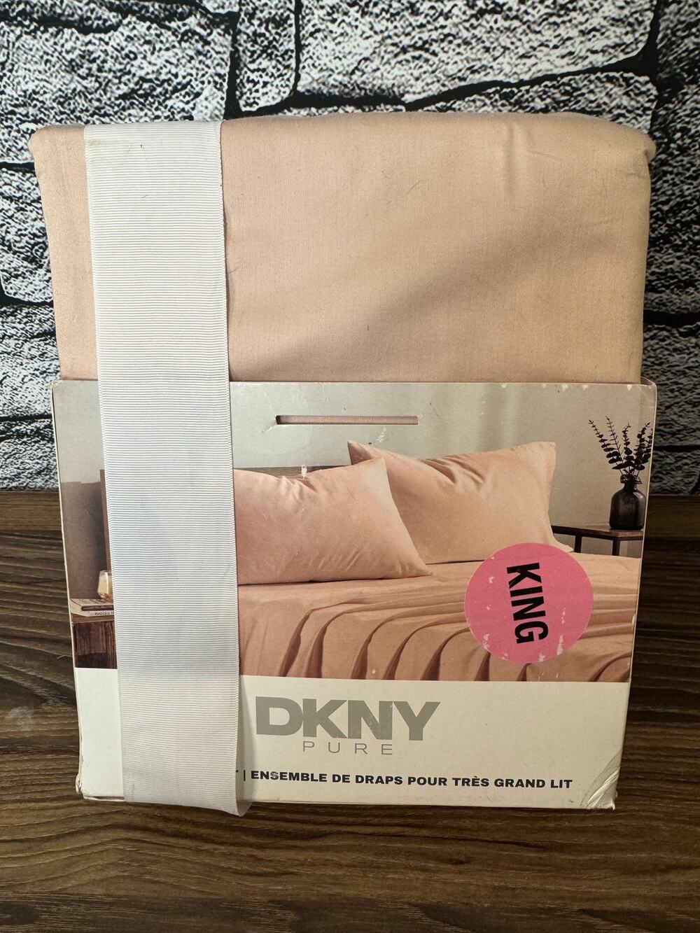 NWT DKNY Pink King Sheet Set